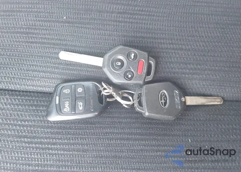 2014 Subaru Legacy 2.5I Premium z USA, uszkodzony, nr VIN 4S3BMBC67E3002312